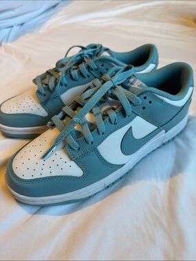 Nike dunks turquoise and white